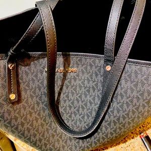 Black MK tote 🖤
